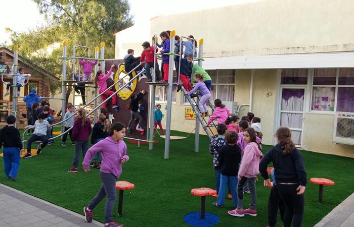 Երեխաների բացօթյա խաղահրապարակի մարզասրահի սարքավորումներ Իսրայելի դպրոցում