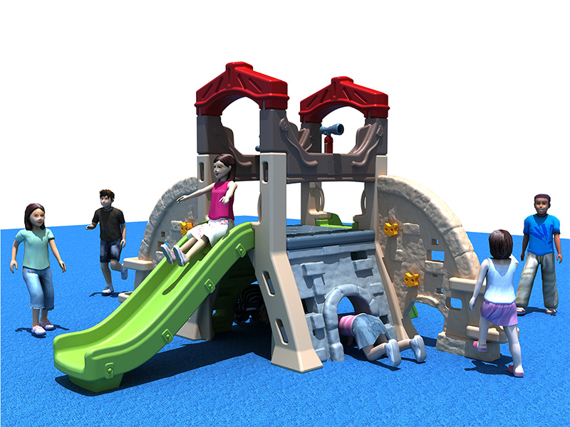 Djeca se igraju na otvorenom srednje veličine plastični set za penjanje sa toboganom